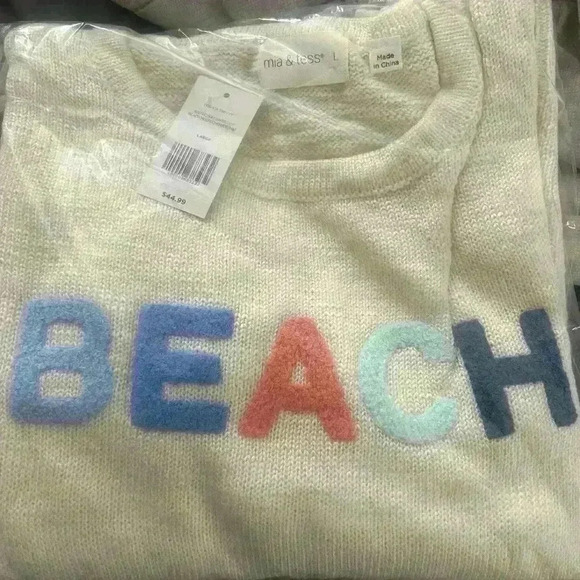 Mia and Tess cream saying "beach" sweater nwt woman's size large - Picture 4 of 10